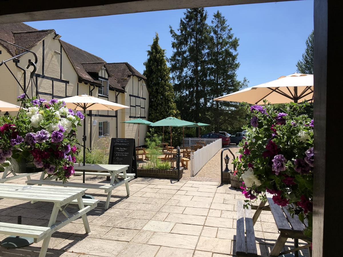 The New Inn Heckfield Eksteriør billede